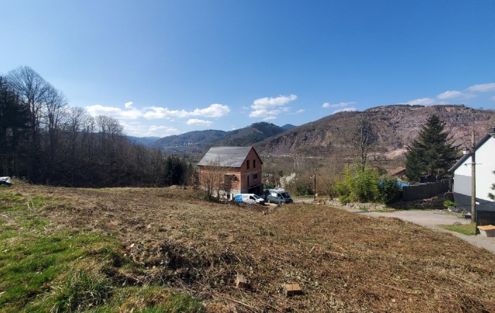 Terrain RUSS 1 563 m2 90 000 € Terrain RUSS 1 563 m2 90 000 €
