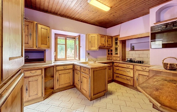 Maison   BOURG-BRUCHE  162 m2 139 000 € 